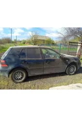Volkswagen Golf 1998 года, 100 лс, автомобиль легковой, марка: Volkswagen, модель: Golf-4, vin: WVWZZZ1JZXB023842, гос. рег. номер: 0142KE51, год изготовления: 1998