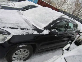 Volkswagen Tiguan, 2011 года выпуска, 150 л.с., пробег 161097 км. Автомобиль легковой, марка: Volkswagen, модель: Tiguan, VIN: XW8ZZZ5NZBG111785, гос. рег. номер: Н304ОС702, год изготовления: 2011.