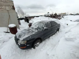 Toyota Corona 1993 года выпуска. Тип транспортного средства: Седан. Номер кузова: ST1904034243. Цвет кузова: Синий. Номер двигателя: 1146125. Рабочий объем: 1838.0 см³. Мощность: 92 кВт / 125 л.с. Идентификационный номер (VIN) отсутствует. Номер шасси (рамы) отсутствует.