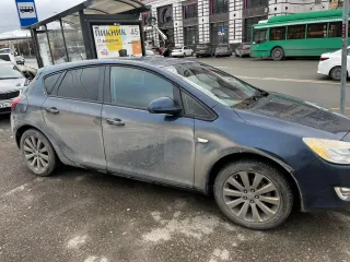 OPEL Astra 2010. Автомобиль марки OPEL модель Astra 2010 г.в. VIN-номер W0LPD6DD8BG019620. Имущество является предметом залога ПАО «СОВКОМБАНК» (ИНН 4401116480; ОГРН 1144400000425), адрес 156000, Костромская область, г. Кострома, пр-кт Текстильщиков, д. 46.