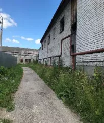 Земельный участок с кад. №52:15:0080201:16 площадь 13 084,60 кв. м, адрес: Нижегородская обл., Городецкий р-н, г. Городец, ул. Республиканская, участок 88. Здание гаража, нежилое, 1 этаж, площадь 212,7 кв. м, инв. №14043, лит. М, кад. №52:15:0080201:307. Главное производственное здание Хлебозавода…