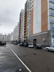 Квартира 61,4 кв.м, 2-комнатная. Республика Марий Эл, р-н Медведевский, муниципальное образование "Медведевское городское поселение", пгт. Медведево, ул. Дмитрия Средина, д.7, кв.81 (12:04:0210102:3382). Является предметом залога по требованиям ПАО Сбербанк.