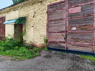 нежилые помещения с кадастровым номером 71:32:030201:3533, общей площадью 155,5 кв.м нежилые помещения с кадастровым номером 71:32:030201:3533, общей площадью 155,5 кв.м, расположенные по адресу: Тульская область, Щекинский район,  г. Щекино, ул. Южная, д. 5 
Год ввода в эксплуатацию: 1958 
Вид…