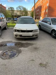 Nissan Wingroad 1999, Легковой автомобиль, марка: НИССАН, модель: ВИНГРОАД, год изготовления: 1999, цвет: Белый, г/н: Н830УТ42, кузов №: WFY11007381 Особенности тех. состояния: протертый салон, разбитый бампер и отсутствие передней фары