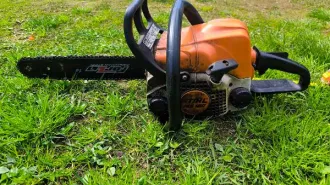 Годные остатки бензопил Chain saw 5200, STIHL MS-180 и бура, 3 шт. Составной лот: Годные остатки отдельных узлов, деталей, агрегатов, материалов (в сборном виде) бензопил и бура в количестве 3 шт. 11-009274-1 Бензопила «Chain saw 5200», в корпусе оранжевого цвета 11-009278-1 Бензопила «STIHL…