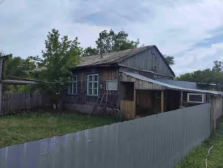 Квартира 19,8 кв.м и земельный участок 447 кв.м, Алтайский край. Жилой дом, площадь 19.8 кв.м., назначение: Жилое, адрес (местонахождение): Россия, Алтайский край, Ключевский р-н, с. Ключи, пер. Рабочий, дом 10, квартира 2, кадастровый (условный) номер: 22:18:120222:4260, находится в совместной…