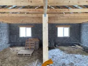 Объект незавершенного строительства 98,5 м² и участок 583 м² Оренбургская область Объект незавершенного строительства площадью застройки 98,5 кв. м с кадастровым номером 56:47:0101003:640 расположен по адресу: Российская Федерация, Оренбургская область, Соль-Илецкий район, г. Соль-Илецк, ул…