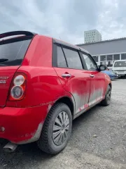 Lifan Smily 2011 года, 88 л.с., пробег 203000 км. Автомобиль LIFAN, 2011 года выпуска, VIN X9W113300B0002309. Находится в г. Тюмень. Является предметом залога.