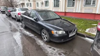 Volvo S60 2007 года, седан. VIN: YV1RS595772638942. Цвет черный. Двигатель B5254T, объем 2.5 л, мощность 209 л.с. Имеются ПТС и СТС. Автомобиль неисправен.