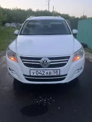 Volkswagen Tiguan 2010 легковой автомобиль, VIN: XW8ZZZ5NZAG106826, 2010 года выпуска. Предмет залога.