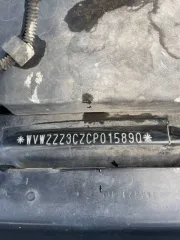 Volkswagen Passat 2011 года выпуска, VIN WVWZZZ3CZCP015890. В залоге у Совкомбанка.