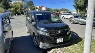 Toyota Voxy 2014 года, АКПП, номер кузова ZWR800003119