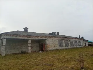 Нежилое здание 335.6 кв. м с земельным участком. Кадастровый номер здания: 45:02:020101:601; назначение: нежилое; площадь: 335,6 кв. м; этажность: 1, в том числе подземных 0. Одновременно с земельным участком площадью 2411 кв. м, кадастровый номер: 45:02:020101:530, из земель населенных пунктов…