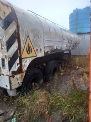 Прицеп-цистерна ЧМЗАП-5524П ТЗ-22, 1996 года выпуска, цвет желтый. VIN XTS05524ПR0002008, номер шасси 0002008, государственный номер АН6268/59. Разрешенная максимальная масса 30000 кг, масса без нагрузки 7000 кг. Двигатель отсутствует. Находится в городе Новый Уренгой, ЯНАО.