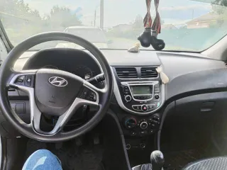 Hyundai Solaris, 2013 года, 123 лс, 290000 км. Легковой автомобиль: Hyundai Solaris, VIN: Z94CT41DADR215967, год изготовления: 2013 г.в., цвет: белый, г/н У443ХК72