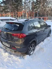 Лифан X50 2016 года, 103 л.с., пробег 56 502 км. VIN: X9W215852G0000487, госномер О949КО138. Автомобиль не на ходу. Коробка передач неисправна, привод коробки снят и находится в багажнике. Двигатель не закреплен под капотом, так как неисправен и стоит на деревянной доске. Находится в Иркутской…
