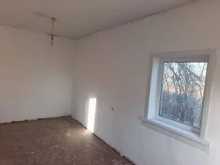 Дом 49.3 кв.м и участок 2142 кв.м, д. Ургун, Новосибирская обл. - земельный участок с кадастровым номером 54:07:043701:24, площадью 2142 +/- 30, местоположение д. Ургун, ул. Заречная, д. 6а; - жилой дом с кадастровым номером 54:07:043701:35, площадью 49.3 кв.м., местоположение д. Ургун, ул…