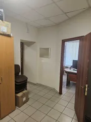 Нежилое помещение 636,6 кв.м, Санкт-Петербург, ул. Радищева, д. 39, Нежилое помещение - 636,6 кв. м с учетом неотделимых улучшений (25 поз.), адрес: Санкт-Петербург, ул. Радищева, д. 39, лит. Д, пом. 12-Н, цокольный этаж, кадастровый номер 78:31:0001210:4142, ограничения и обременения: ипотека до…