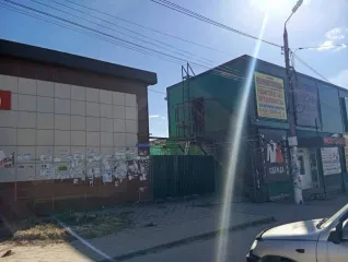 Помещение склада 128,2 кв.м, помещение кафе 76,2 кв.м, земельный участок 200 кв.м, Владимирская обл. помещение склада, площадью 128,2 кв.м., назначение: нежилое, этаж: 1,2, кадастровый (условный) номер: 33:13:010212:471, помещение кафе, площадью 76,2 кв.м., назначение: нежилое, этаж: 1, кадастровый…