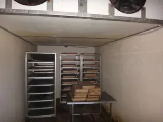 Нежилое помещение площадью 353,9 кв.м, кад. № 36:34:0307023:1471, расположенное по адресу: Воронежская обл., г. Воронеж, ул. Ростовская, д.26, пом.1, находящееся в залоге ПАО Сбербанк.