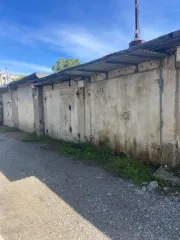 Гаражный бокс 17,9 кв. м. Местонахождение: Хабаровский край, г. Хабаровск, ул. Знаменщикова, д. 9А"В", ПГСК 706, бокс 35. Кадастровый номер 27:23:0020330:709. Снижение цены на 15%. Цена 726240 руб. (НДС не облагается). Задаток 181560 руб. Шаг 7262,40 руб.