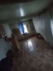 Земельный участок 1275 м² и жилой дом 56,1 м², Курганская область. Участок с кадастровым номером 45:14:020103:188, площадью 1275 кв. м., и жилой дом с кадастровым номером 45:14:020103:261, площадью 56,1 кв. м., расположенные по адресу: 641640, Россия, Курганская область, Петуховский, Петухово…