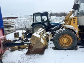 Погрузчик ПК-30 2009 года, модель ПК-30.0001, гос. номер МТ 6473 02. Производитель: Челябинск. VIN: 290209. Заводской номер рамы отсутствует. Номер двигателя: 390192. Цвет: желто-серый. Паспорт самоходной машины: ВЕ № 562317 от 29.02.2009. Мощность двигателя: 90 кВт (122 л.с.), тип: бензиновый. Вид…