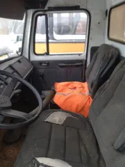 Мусоровоз КО-440-3, 2005, с боковой загрузкой, регистрационный номер С 945 СС 26. Специализированный мусоровоз; год изготовления: 2005; модель, № двигателя: 51300н51006460; шасси (рама) №: 33070050004375; кузов (прицеп) №: 33070050082970; цвет кузова (кабина): белый; организация изготовитель ТС…