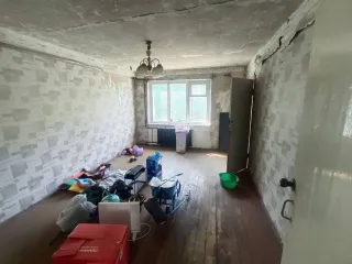 1/4 доля квартиры, г. Сокол, ул. Гражданская, д.1, кв.81, 57,9 кв.м, Вологодская обл. Квартира, площадь 57,9 кв.м., адрес (местонахождение): Россия, Вологодская обл., г. Сокол, Гражданская, дом 1, квартира 81. Кадастровый номер 35:26:0201026:428. Доля в праве 1/4