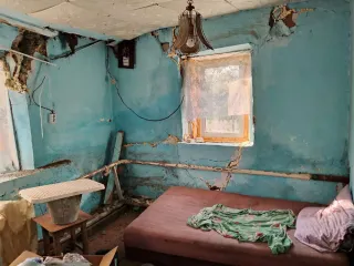 Жилое здание 49,9 кв.м и земельный участок 600 кв.м Новосибирская область Жилое здание, доля в праве: ½, кадастровый номер 54:03:011227:17, местоположение: Новосибирская область, р-н. Болотнинский, г. Болотное, ул. Островского, д. 59, площадь: 49,9 кв.м.; Земельный участок, кадастровый номер…