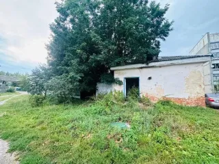 Земельный участок с кадастровым номером 71:12:060504:981 общей площадью 2 003 кв.м и архив с кадастровым номером 71:12:060305:818 общей площадью 345,3 кв.м, расположенные по адресу: Тульская область, р-н Киреевский, г. Липки, ул. Октябрьская, д. 1. Общая площадь: 2348.3 кв.м. Год ввода в…