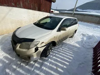 Toyota Corolla Fielder 2010 года выпуска. Идентификационный номер (VIN) отсутствует, номер кузова: NZE141-9154558. В залоге у ПАО «Совкомбанк».