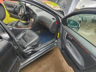 Volvo S60 2007 года, седан. VIN: YV1RS595772638942. Цвет черный. Двигатель B5254T, объем 2.5 л, мощность 209 л.с. Имеются ПТС и СТС. Автомобиль неисправен.