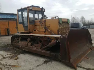 Трактор Б-170М1.01Е (2001 года выпуска, заводской № (машины, рамы) 31496 (149021), двигатель № 13599, коробка передач № 03471, основной ведущий мост (мосты) № 11.264, цвет желтый, вид движителя: гусеничный, мощность двигателя 125 (170), предприятие-изготовитель: ООО ЧТЗ «Уралтрак», ПСМ: ВА № 376568…
