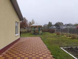 Жилой дом, назначение – жилой дом, кадастровый номер 57:18:0370101:187, адрес (местонахождение) объекта: Орловская область, р-н Покровский, д Даниловка; с земельным участком, категория земель: земли населённых пунктов, вид разрешенного использования: Для обслуживания здания и территории, общая…