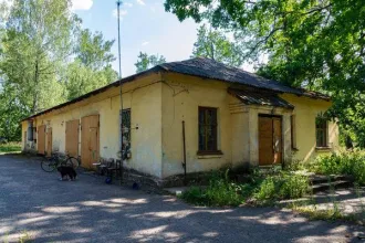 Имущественный комплекс: лечебный корпус, пищеблок, хозкорпус, земельный участок 1395.1 кв.м Липецкая область Имущественный комплекс в составе которого: Земельный участок общей площадью 14 611 +/- 48 кв.м., категория земель: земли населенных пунктов, вид разрешенного использования: для больницы…