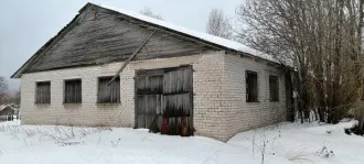 Зерносклад 402,8 кв.м и земельный участок 1032 кв.м, Архангельская область. Здание зерносклада на 1000 тонн площадью 402,8 кв.м., с кадастровым номером 29:01:070206:403, расположенное по адресу: Российская Федерация, Архангельская область, м.о. Вельский, д. Степанковская, ул. Центральная, д. 46 к…