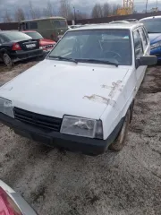 33 автомобилей ВАЗ и UAZ, 1983-2024 годов. 33 автомобиля разных марок (ВАЗ, UAZ), подробное описание в прикрепленном извещении в формате docx. Транспортные средства длительное время не эксплуатировались и не подвергались обслуживанию, нет возможности проверить работоспособность. Наличие скрытых…