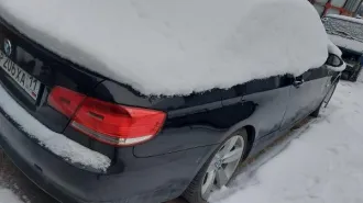 BMW 325Xi 2008 года, государственный номер Р206ХА11, VIN: WBAWC31010PW92081, черного цвета. В наличии оригиналы ПТС и СТС, ключи. Техническое состояние транспортного средства не проверялось.