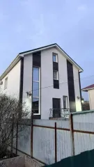 Дом 177,2 м² и участок 490 м² в Ростовской области. Жилой дом с правом регистрации проживания, расположенный на дачном земельном участке, количество этажей: 3, в том числе подземных 1, общей площадью 177,2 кв.м., расположенный по адресу: Россия, Ростовская область, г. Ростов-на-Дону, Первомайский…