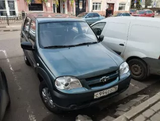 Легковой автомобиль Chevrolet Niva, 212300-55. Регистрационный номер: С994ЕО76. Идентификационный номер (VIN): X9L212300F0565443. Год выпуска: 2015. Номер двигателя: 0695043. Номер шасси: отсутствует. Номер кузова: X9L212300F0565443. Цвет: темный серо-зеленый металлик. Объем двигателя: 1690…
