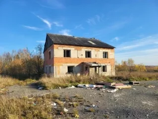Здание, расположенное по адресу Кемеровская область, г. Березовский, ул. Школьная, д. 1а, кадастровый номер 42:22:0202002:1458, площадью 239.9 кв.м. Здание, расположенное по адресу Кемеровская область, г. Березовский, ул. Школьная, д. 1а, кадастровый номер 42:22:0202002:1459, площадью 335.2 кв.м…