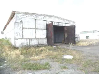 Весовая площадью 15 м2, кадастровый номер: 74:05:0800001:828, адрес: Челябинская область, Варненский район, с. Бородиновка, ул. Мира, 43. Подводящий газопровод к зернотоку, инв. № 304. Склад площадью 1 195 м2, кадастровый номер: 74:05:0800001:531, адрес: Челябинская область, Варненский район, с…