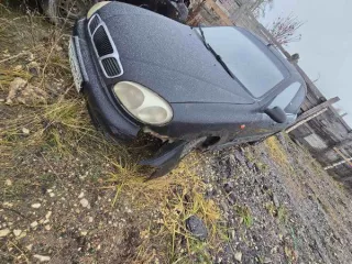 Автомобиль Ниссан Пульсар, 1998 г.в., г/н В639РР62, VIN отсутствует, № кузова (кабины) FN15863501; автомобиль ЗАЗ SENS TF 698P, 2007 г.в., г/н У137ММ33, VIN Y6DTF698P70111128 (Реализация по прямому назначению). Цвет белый, многочисленные трещины на переднем бампере, соединенные заклепками кустарным…