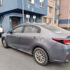 KIA RIO 2020 года выпуска, государственный регистрационный знак Н653АМ65, VIN: Z94C341BBLR179023, номер двигателя: G4FGKW609752, номер кузова: Z94C341BBLR179023, цвет кузова серый. Коробка передач автоматическая, привод передний. Пробег более 30 тысяч километров. Кузов в удовлетворительном…