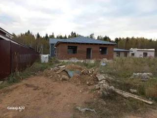 Дом 87 кв.м и земельный участок 486 кв.м (кадастровый номер 77:22:0020229:2341) по адресу: Российская Федерация, город Москва, вн.тер.г. поселение Щаповское, пер 3-й Двинский, з/у владение 6, площадью 486,0 кв. метров, категория земель «Земли населенных пунктов», разрешенное использование «Для…
