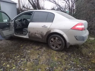 Renault Megan II 2004 года, цвет коричневый. VIN: VF1LM1BOH32299433, госномер О685УК 68. Модель двигателя: K4MT 760, бензиновый, объем 1598 см³, мощность 113 л.с. ПТС 64 РВ 040024. Пробег 211 471 км. Неисправности: не работает передний стеклоподъемник, требуется замена ремня генератора, повреждена…