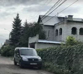 Жилой дом 258.6 кв.м и участок 625 кв.м в Солнечногорске по адресу: Московская область, Солнечногорский район, г. Солнечногорск, ул. Никольская 1-я, д.12. Общая площадь дома 258,6 кв. м, количество этажей 2, кадастровый номер: 50:09:0080105:601. Земельный участок: ул. Никольская, уч. 42а, общей…