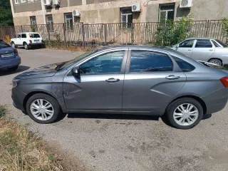 ЛАДА GFL120 Веста 2018, марка: Лада, модель: GFL120 Веста, год изготовления: 2018, цвет: серый, VIN: XTAGFL120KY231571, особенности тех. состояния: вмятина на водительской двери