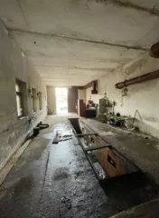 Нежилое здание, земельный участок Нежилое здание, площадь 303,4 кв.м, кадастровый номер: 43:12:440147:389, назначение: нежилое, этажность (этаж): 1; земельный участок, площадь 800,0 кв.м, кадастровый номер: 43:12:440147:794, расположенные по адресу: Кировская область, район квартала Цепели 
Общая…